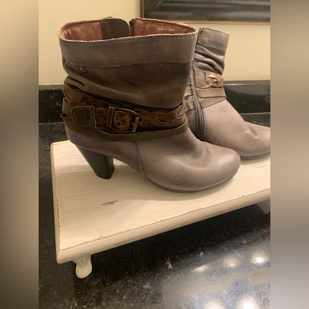 Pikolinos gray boots
